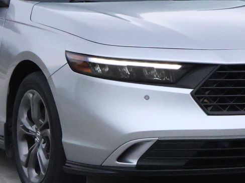 Used 2023 Honda Accord EX-L image 7