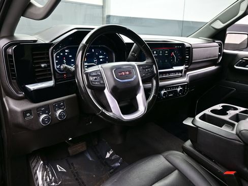 Used 2025 GMC Sierra 1500 SLT AWD/4WD image 14