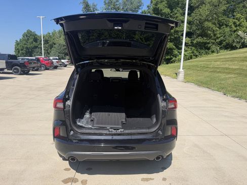 Used 2024 Ford Escape ST-Line w/ Tech Pack #1 AWD/4WD image 25