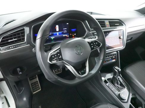 Used 2022 Volkswagen Tiguan SE R-Line AWD/4WD image 22