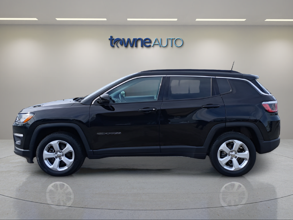 Used 2019 Jeep Compass Latitude w/ Popular Equipment Group AWD/4WD image 3
