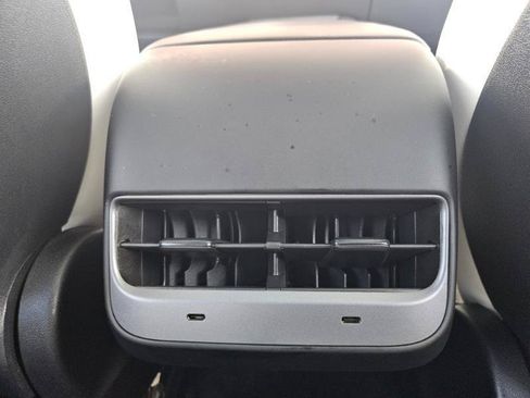 Used 2023 Tesla Model Y Long Range AWD/4WD image 64
