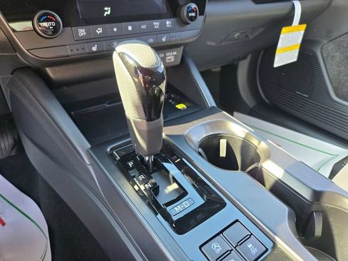 New 2026 Subaru Outback Limited AWD/4WD image 10