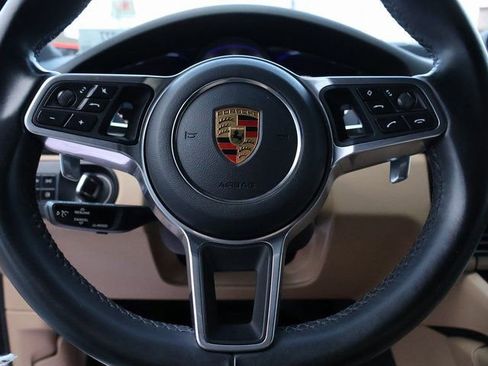 Used 2020 Porsche Cayenne image 35
