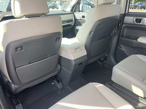 Used 2024 Hyundai Santa Fe Calligraphy FWD image 19