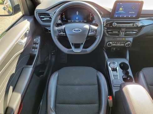 Used 2025 Ford Escape ST-Line image 27