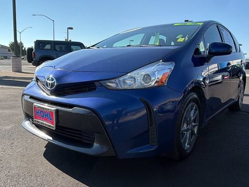 Used 2017 Toyota Prius V Two w/ Carpet Mat Package FWD image 7