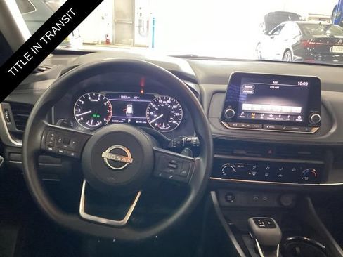 Used 2024 Nissan Rogue S AWD/4WD image 6