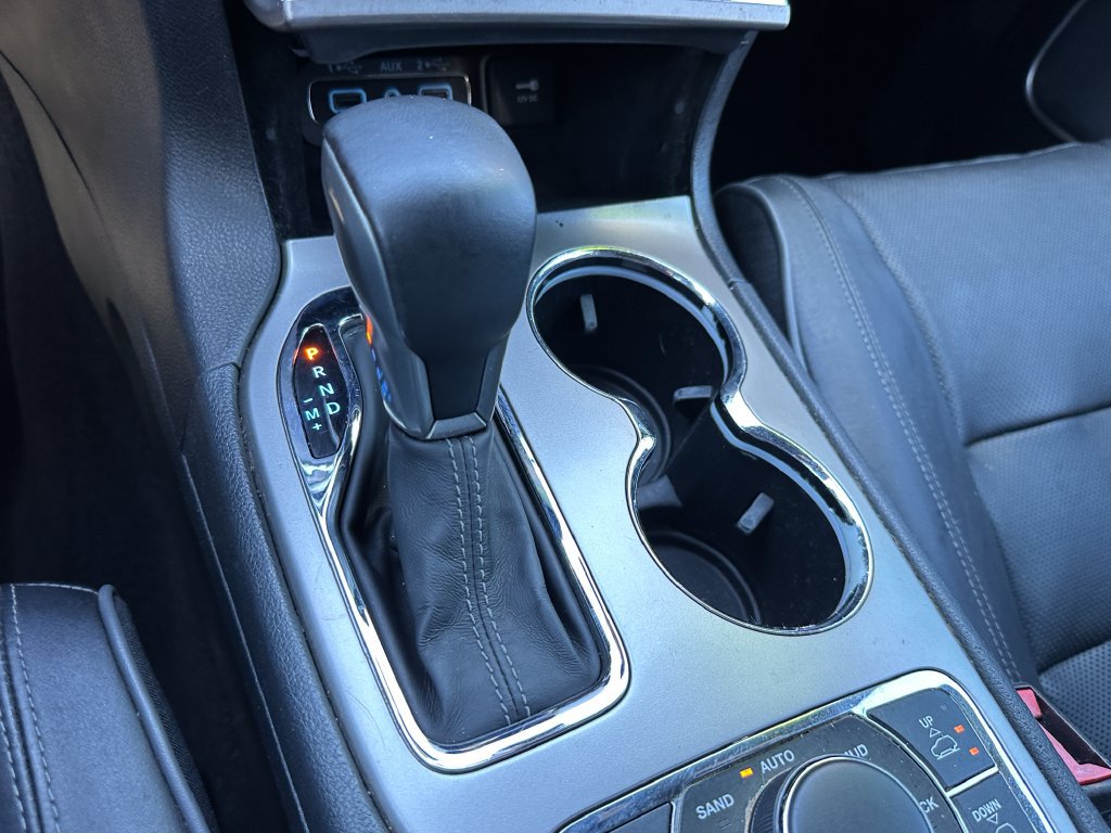 Used 2019 Jeep Grand Cherokee Overland AWD/4WD image 29