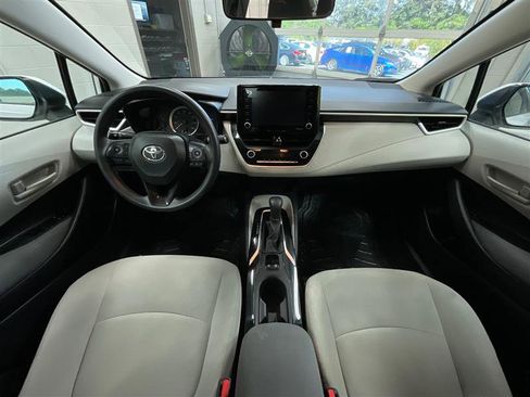 Used 2022 Toyota Corolla LE FWD image 19