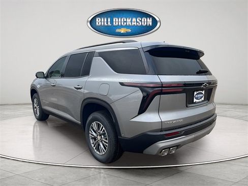 New 2026 Chevrolet Traverse LT w/ Enhanced Driving Package image 5