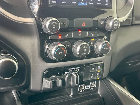 Used 2022 RAM 1500 Big Horn image 16