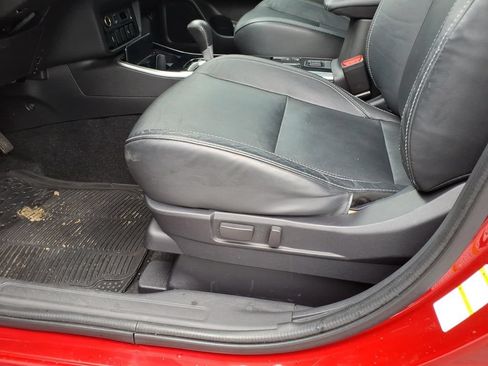 Used 2019 Mitsubishi Outlander SEL AWD/4WD image 26