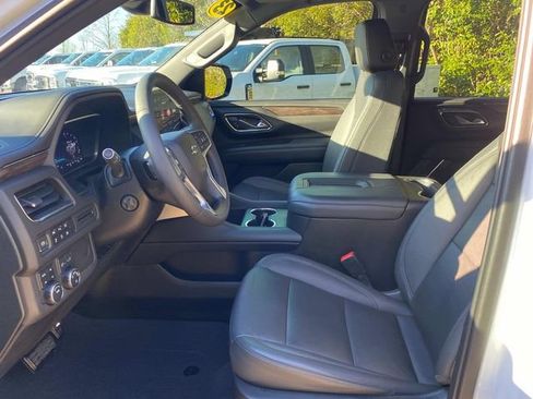 Used 2023 Chevrolet Tahoe Z71 w/ Luxury Package image 12