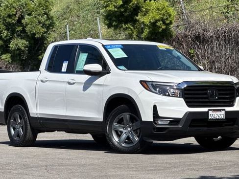 Certified 2023 Honda Ridgeline RTL image 2