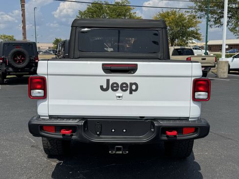 Used 2022 Jeep Gladiator Rubicon w/ Cold Weather Group image 18