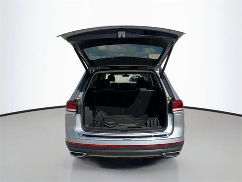 Used 2023 Volkswagen Atlas SE image 28