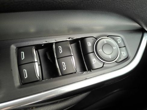 Used 2019 Cadillac XT4 Premium Luxury image 33