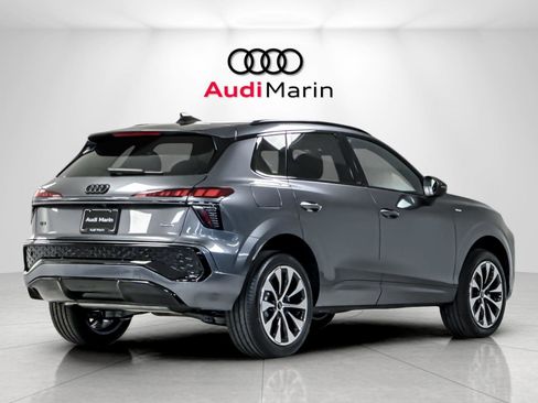 New 2026 Audi Q3 quattro 2.0T AWD/4WD image 5