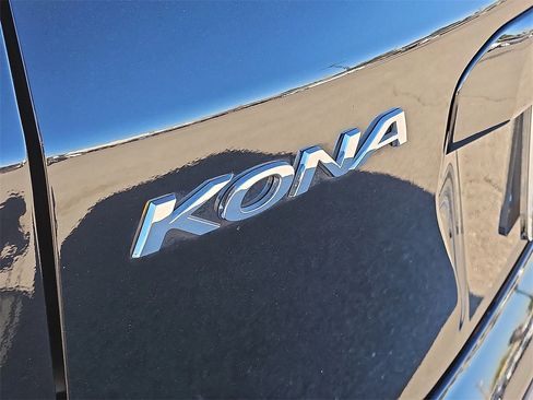 Used 2021 Hyundai Kona Ultimate w/ Cargo Package image 12