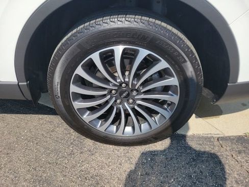 Certified 2023 Lincoln Aviator Reserve w/ Equipment Group 201A AWD/4WD image 12
