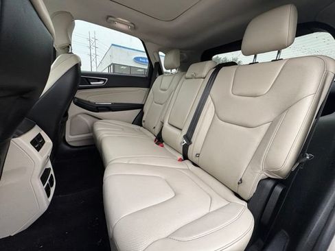 Used 2017 Ford Edge Titanium w/ Equipment Group 301A AWD/4WD image 12