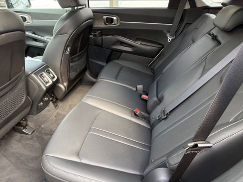Used 2023 Kia Sorento S AWD/4WD image 25