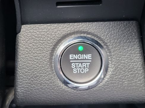 Used 2019 Ford Expedition XLT w/ Equipment Group 202A image 18