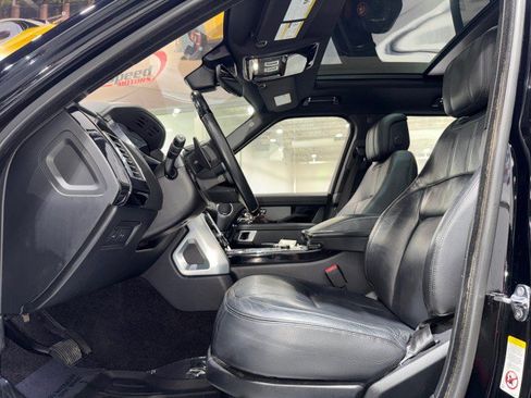 Used 2019 Land Rover Range Rover AWD/4WD image 8