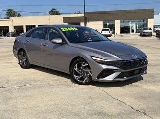 Certified 2025 Hyundai Elantra Limited FWD video 1
