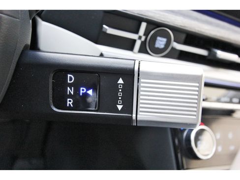 Used 2025 Hyundai Santa Fe Limited FWD image 27