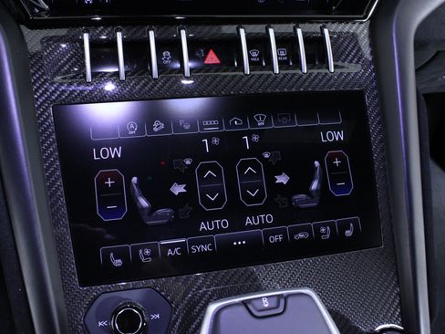 Used 2024 Lamborghini Urus Performante image 41