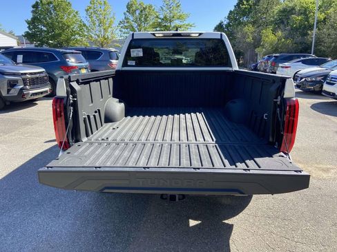 Used 2024 Toyota Tundra SR5 w/ SR5 Convenience Package AWD/4WD image 9