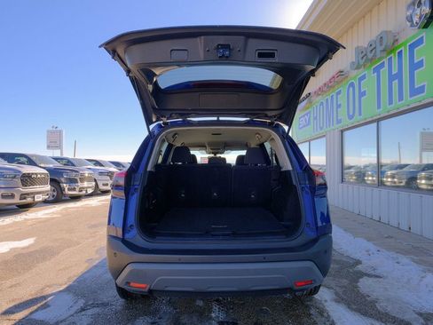 Used 2023 Nissan Rogue S image 23