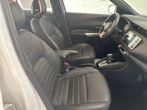 Used 2020 Nissan Kicks SR w/ SR Premium Package FWD image 21