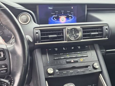 Used 2017 Lexus IS 200t image 9