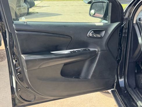 Used 2018 Dodge Journey SE w/ Popular Equipment Group FWD image 15