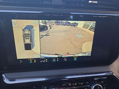Used 2022 GMC Sierra 1500 AT4X AWD/4WD image 18