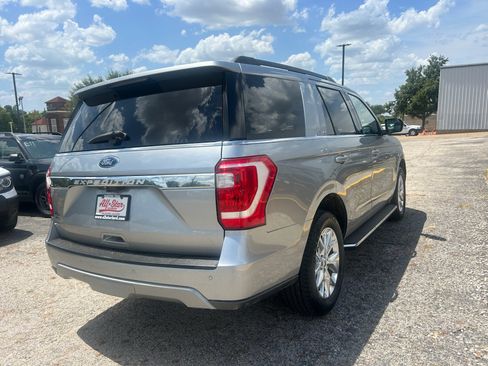 Used 2021 Ford Expedition XLT RWD image 5
