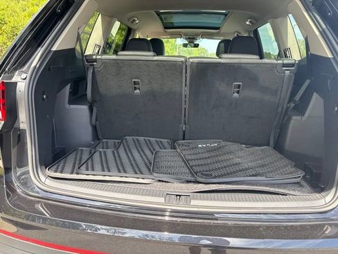 Used 2026 Volkswagen Atlas SE w/ Panoramic Sunroof Package FWD image 9