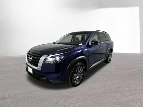 Used 2023 Nissan Pathfinder SV image 26