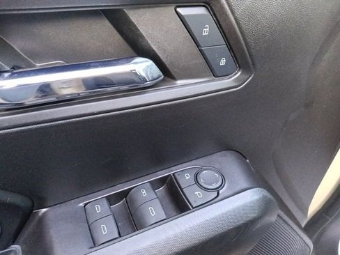 Used 2024 GMC Canyon Elevation w/ Convenience Package image 12