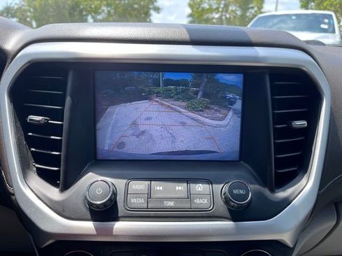 Used 2019 GMC Acadia SLT w/ LPO, Floor Liner Package FWD image 11