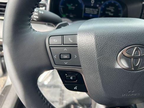 Used 2026 Toyota Camry XSE FWD image 15