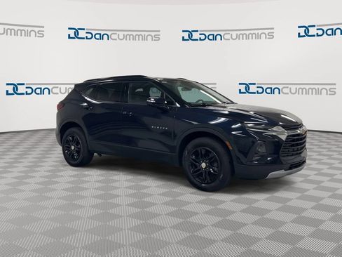 Used 2020 Chevrolet Blazer LT FWD image 2