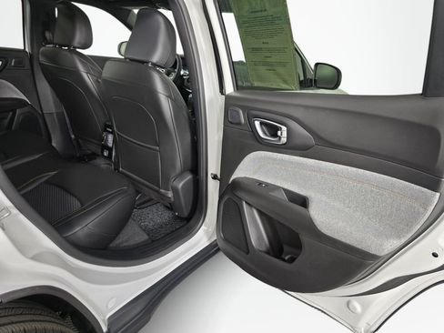New 2026 Jeep Compass Latitude AWD/4WD image 39