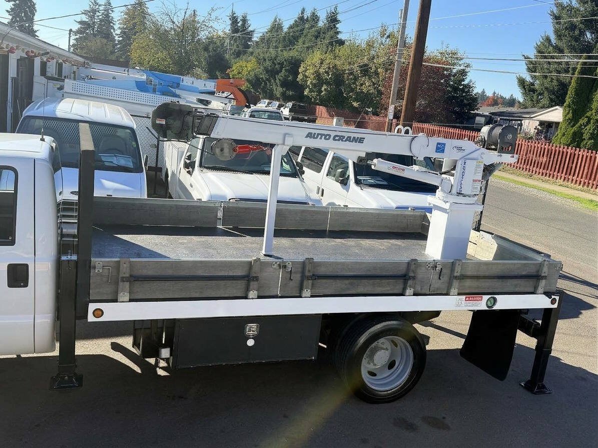Used 2010 Ford F550 2WD Regular Cab Super Duty image 5