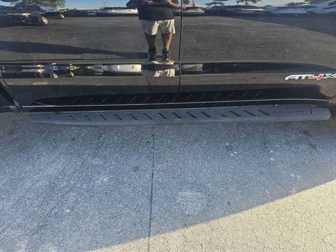 Used 2022 GMC Sierra 1500 AT4X image 27