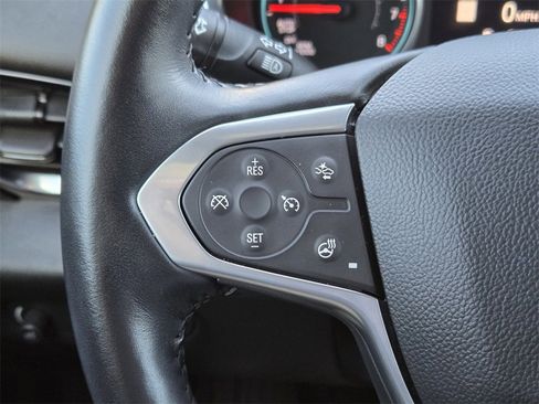 Used 2022 Chevrolet Traverse RS image 27