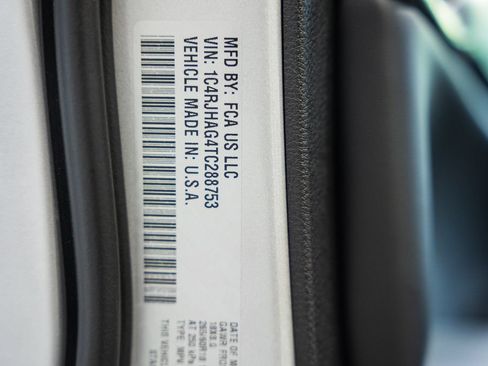 New 2026 Jeep Grand Cherokee Laredo X AWD/4WD image 37